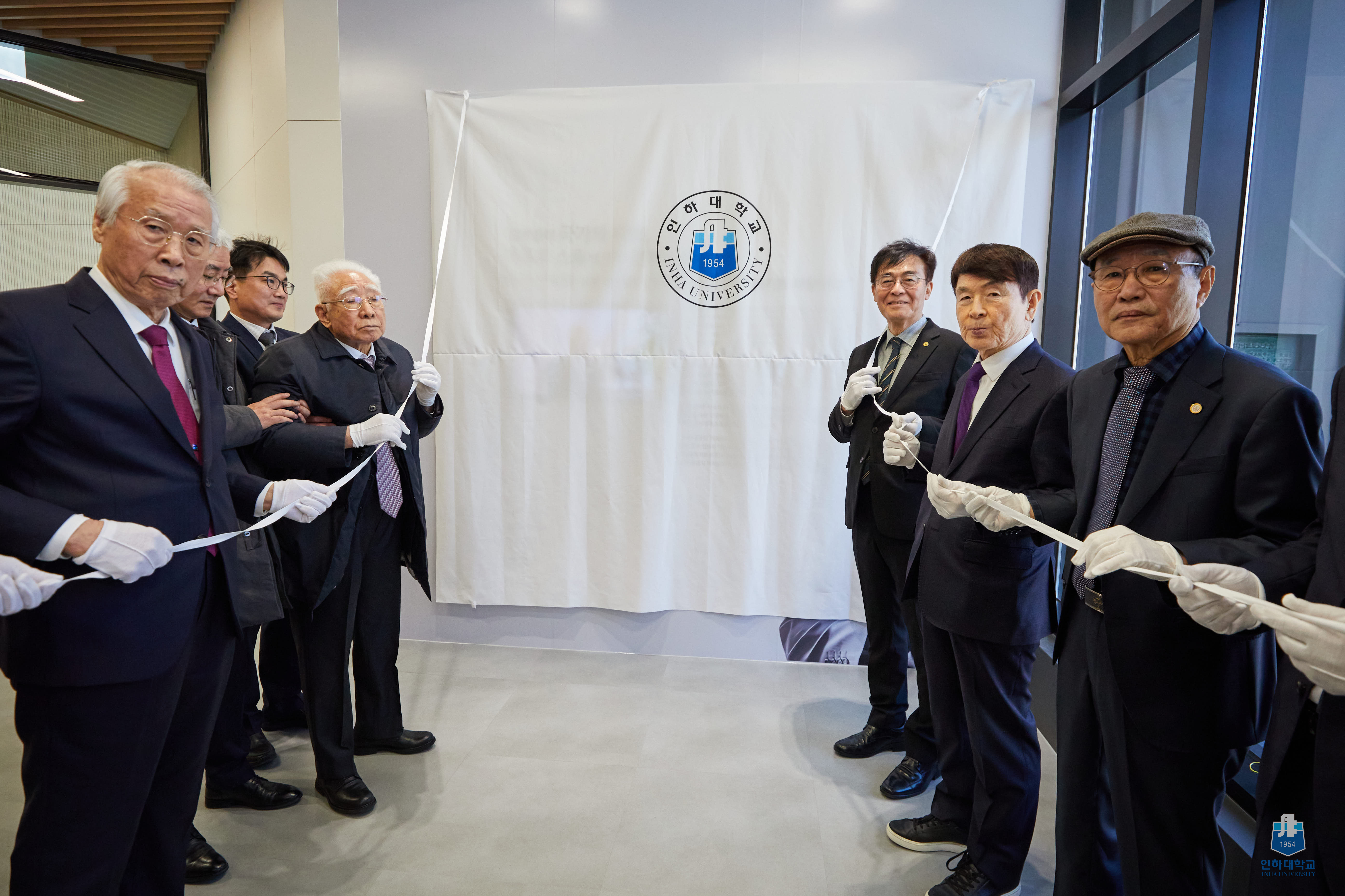 온라인카지노달 26일 현경체육관 준공식이 열려 인하인들이 함께 축하하는 시간을 가졌다.