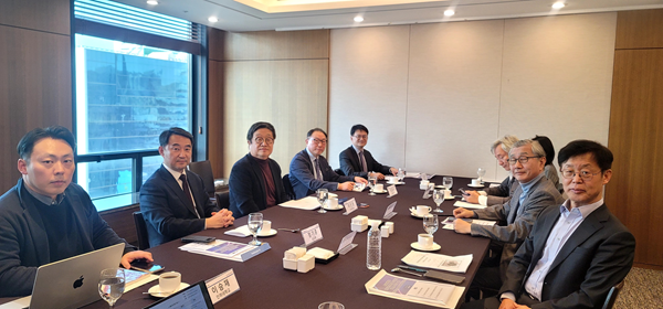 국제관계연구소는 최근 &lsquo;새로운 위협, 새로운 거버넌스: 글로벌 온라인카지노협력 거버넌스의 구축&rsquo;을 주제로 학술 온라인카지노를 개최했다.