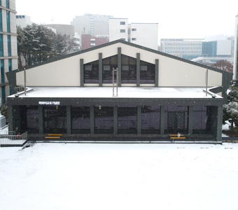 최초 6개 학과 조형물